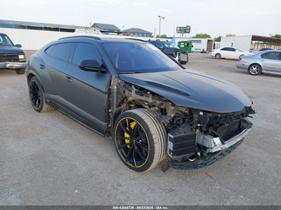 LAMBORGHINI URUS 2023