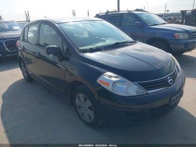 NISSAN VERSA 2011