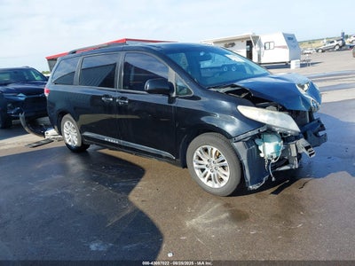 TOYOTA SIENNA 2013