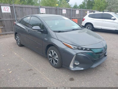 TOYOTA PRIUS PRIME 2017