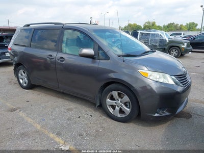 TOYOTA SIENNA 2013