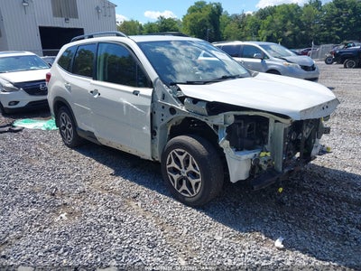 SUBARU FORESTER 2019