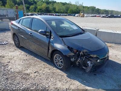 TOYOTA PRIUS PRIME 2017