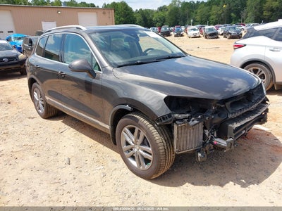 VOLKSWAGEN TOUAREG 2016
