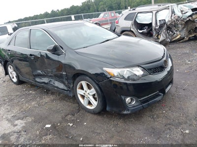 TOYOTA CAMRY 2013