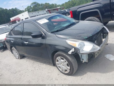 NISSAN VERSA 2015