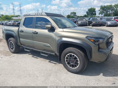 TOYOTA TACOMA 2024