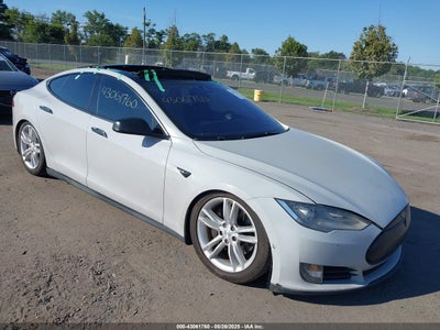 TESLA MODEL S 2015