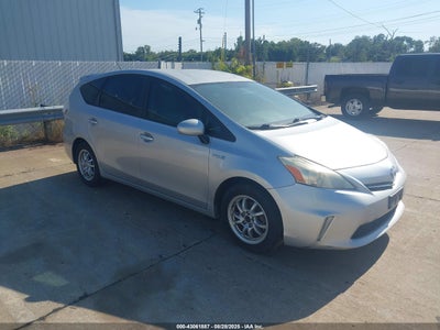 TOYOTA PRIUS V 2012