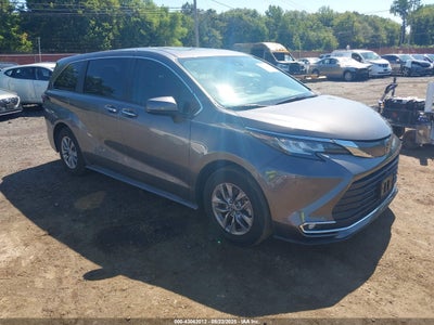 TOYOTA SIENNA 2023