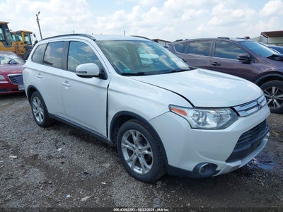 MITSUBISHI OUTLANDER 2015