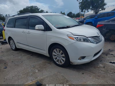 TOYOTA SIENNA 2017