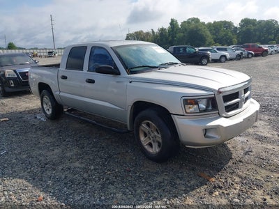 RAM DAKOTA 2011