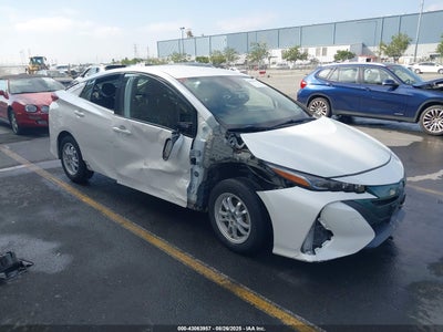 TOYOTA PRIUS PRIME 2017