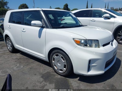 SCION XB 2012