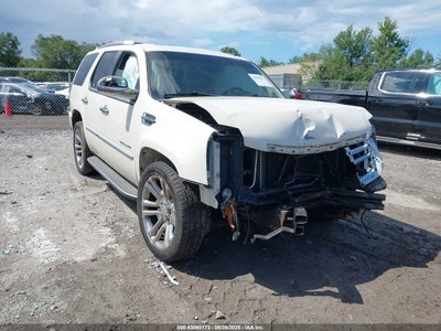 CADILLAC ESCALADE 2011