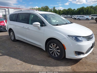 CHRYSLER PACIFICA 2018