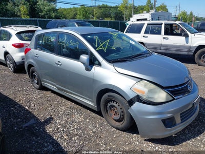 NISSAN VERSA 2011