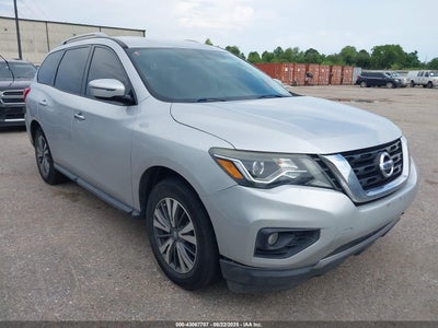 NISSAN PATHFINDER 2017