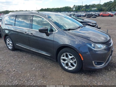 CHRYSLER PACIFICA 2018