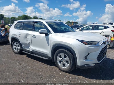TOYOTA GRAND HIGHLANDER 2025