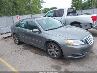 CHRYSLER 200 2012