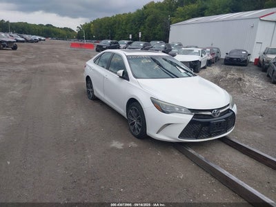 TOYOTA CAMRY 2016