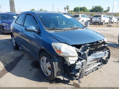 TOYOTA YARIS 2012