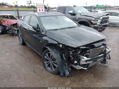 INFINITI QX30 2017