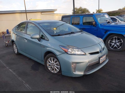 TOYOTA PRIUS PLUG-IN 2014