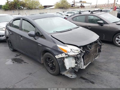TOYOTA PRIUS 2015