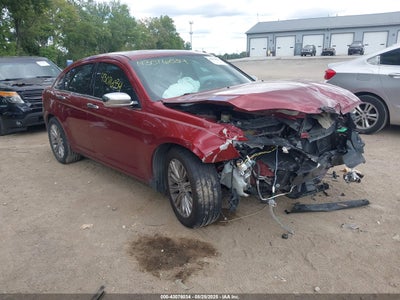 CHRYSLER 200 2013