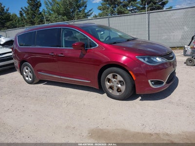 CHRYSLER PACIFICA 2017