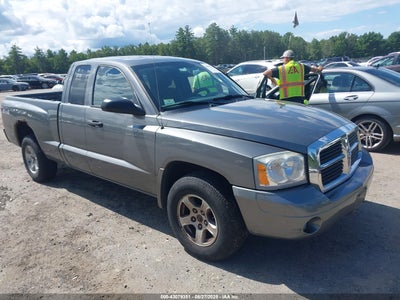 DODGE DAKOTA 2006