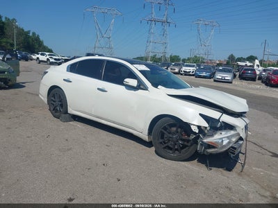 NISSAN MAXIMA 2011