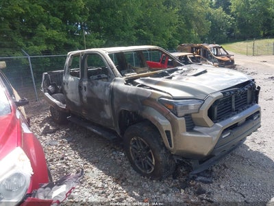 TOYOTA TACOMA 2024