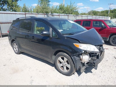 TOYOTA SIENNA 2014
