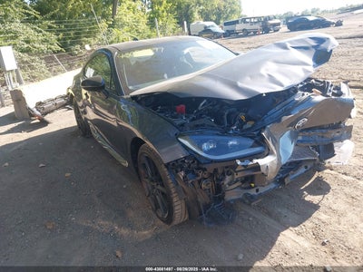 TOYOTA GR86 2025