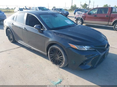 TOYOTA CAMRY 2020