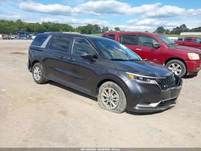 KIA CARNIVAL MPV 2024