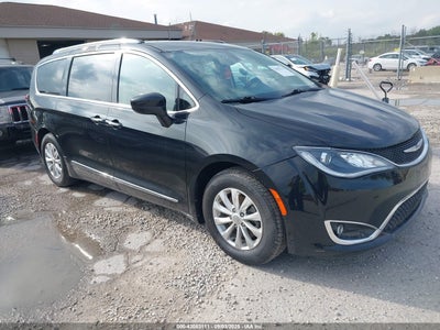 CHRYSLER PACIFICA 2019