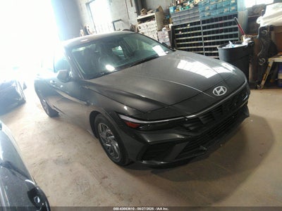 HYUNDAI ELANTRA HYBRID 2025