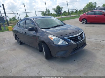 NISSAN VERSA 2015
