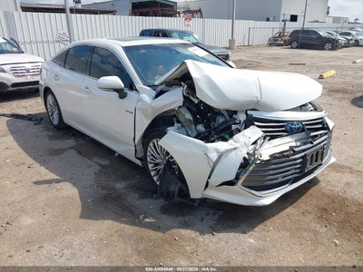 TOYOTA AVALON HYBRID 2020