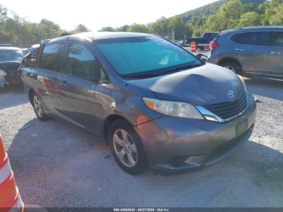 TOYOTA SIENNA 2011