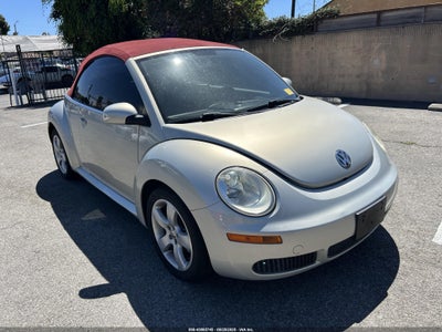 VOLKSWAGEN NEW BEETLE 2009