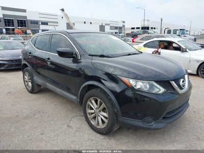 NISSAN ROGUE SPORT 2017