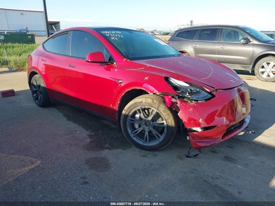 TESLA MODEL Y 2025