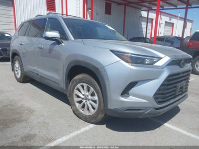 TOYOTA GRAND HIGHLANDER 2024