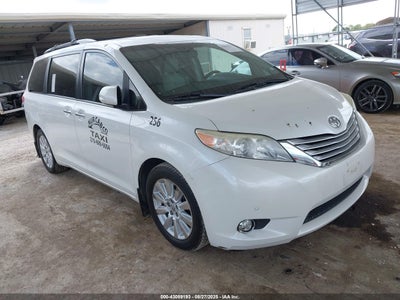 TOYOTA SIENNA 2014